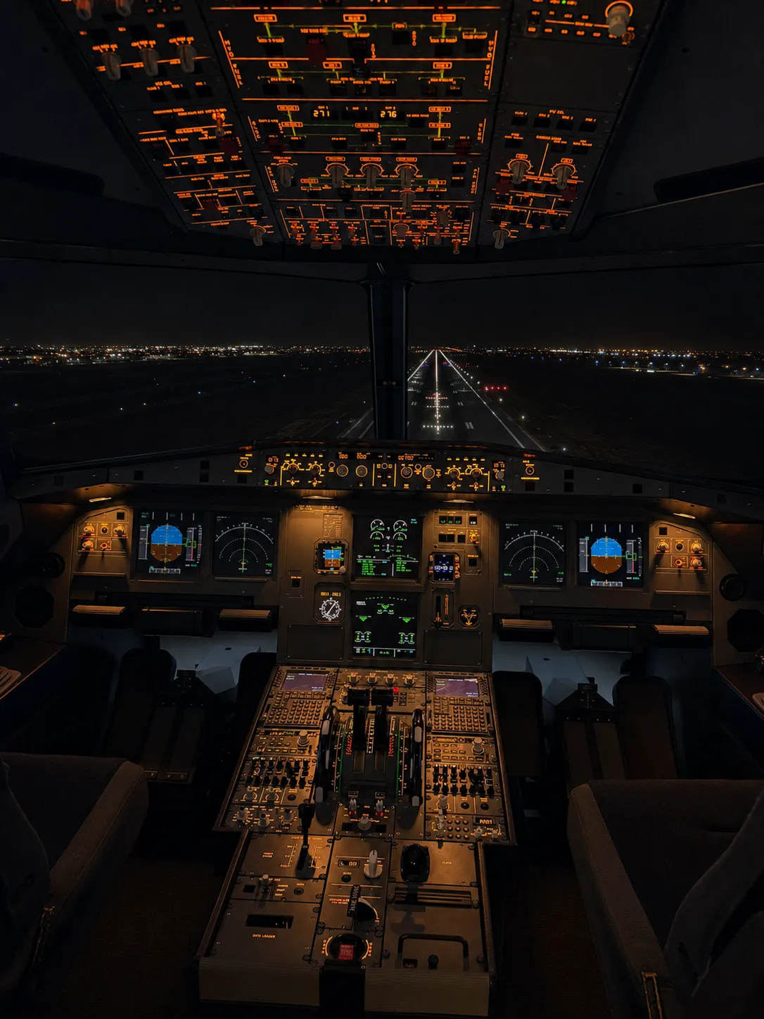 A320 콕핏 runway final 장면